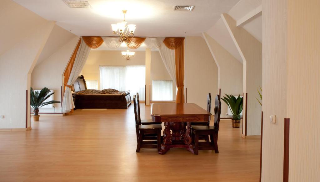 Hotel Complex Verhovina Kijów Pokój zdjęcie